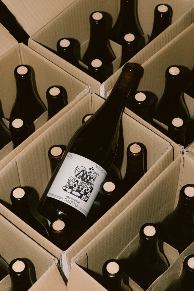 Wine Bottle WWW02 Mockup