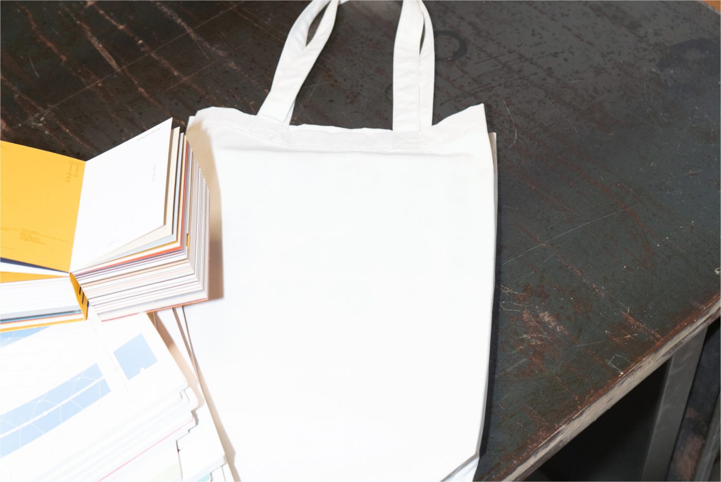 Tote Bag TO01 Mockup preview 2