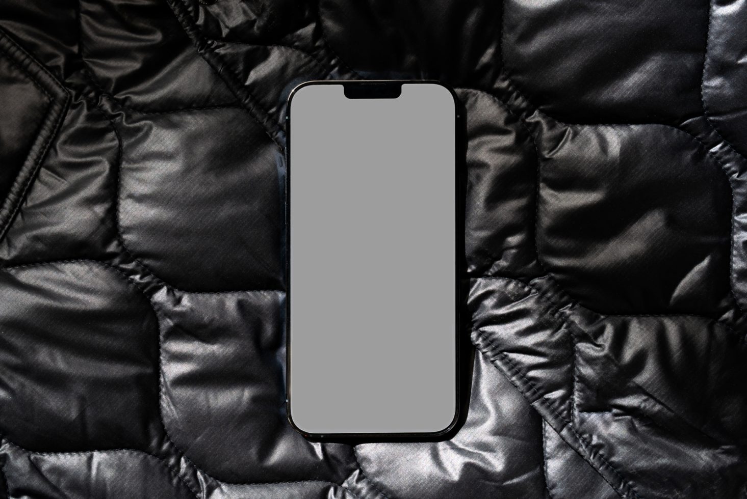 iPhone #CCC01 Mockup preview 2