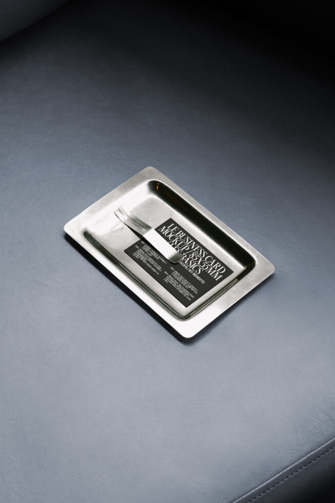 Le Business Card LB25W06 Mockup preview 4