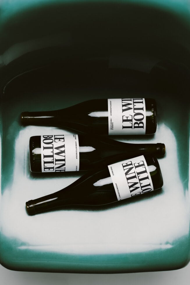 Le Wine Bottle LB26W2105 Mockup