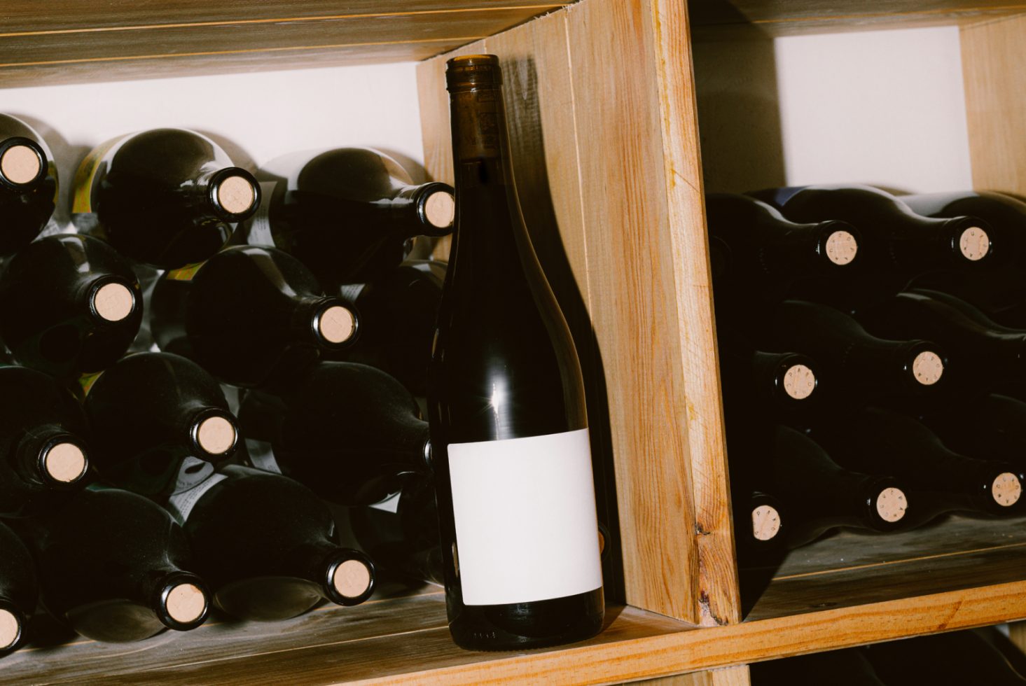 Wine Bottle WWW09 Mockup preview 2