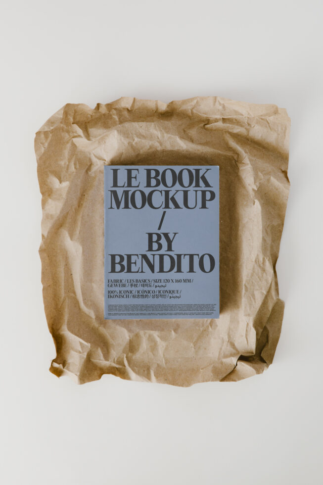 Le Book LB25W2501 Mockup preview 4