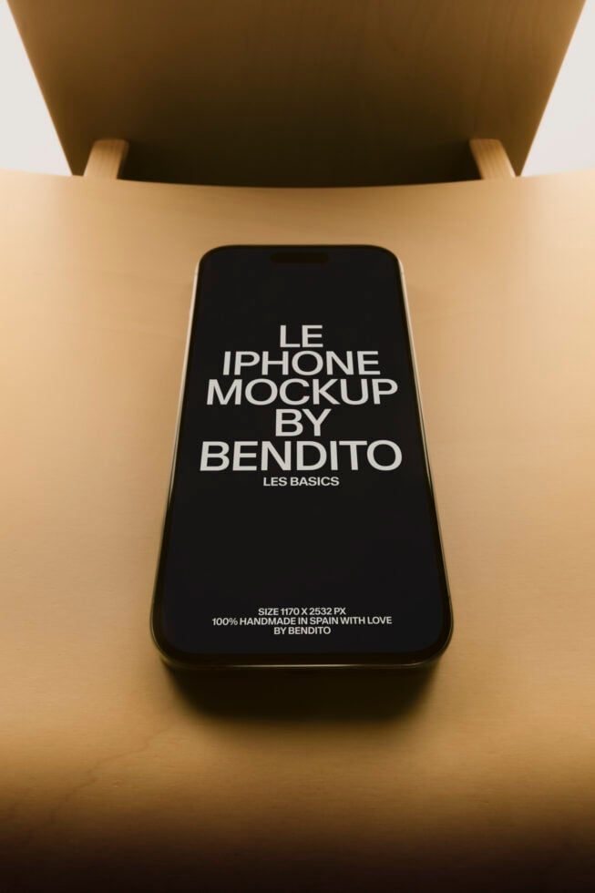 Le iPhone LB26W3802 Mockup