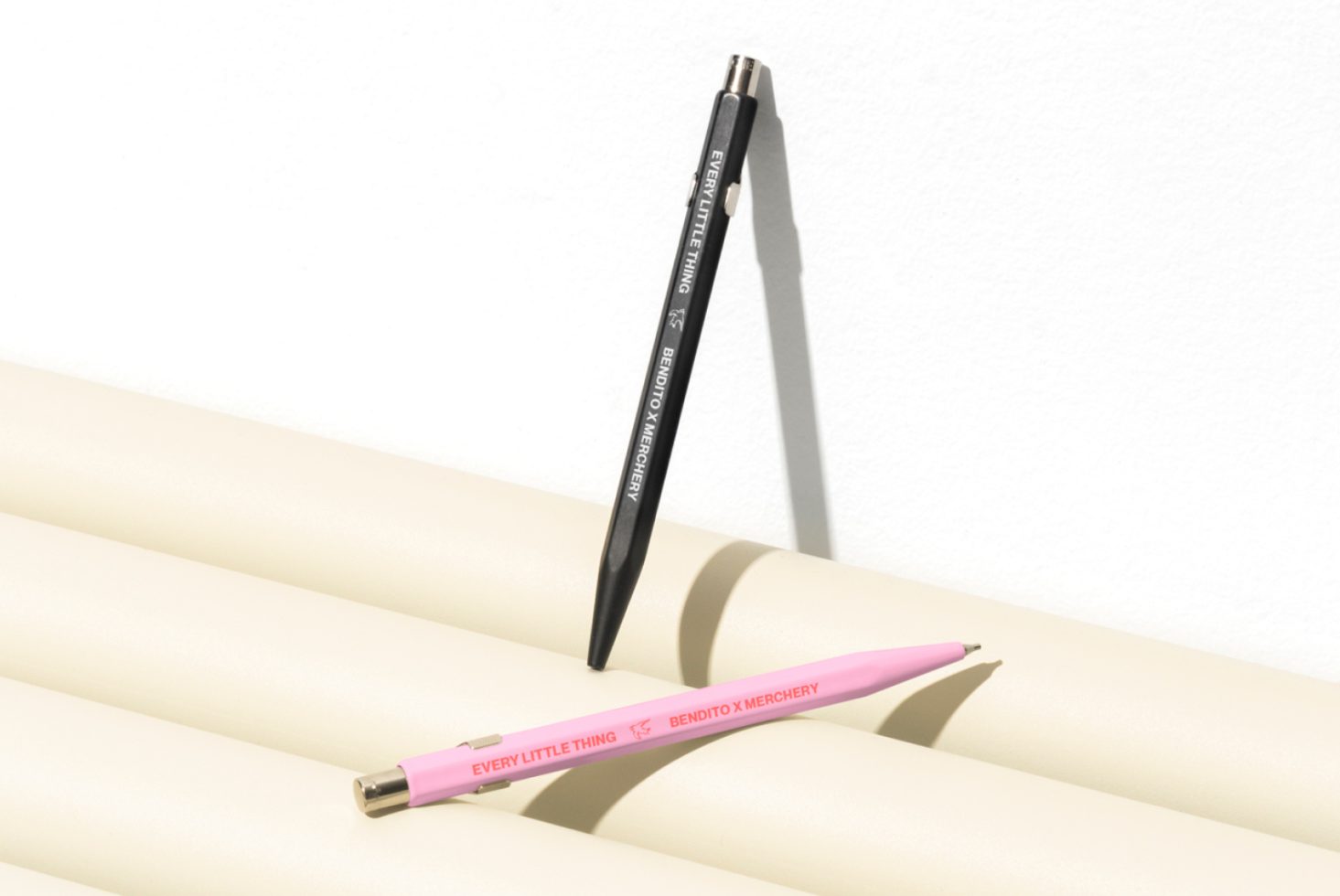 Pen ELT01 Mockup preview 2