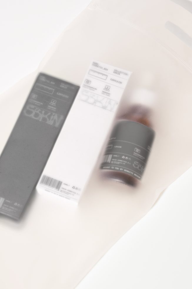 Dropper Bottle SS05 Mockup preview 4