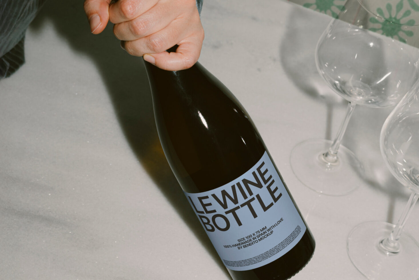 Le Wine Bottle LB25W21 Mockup preview 2