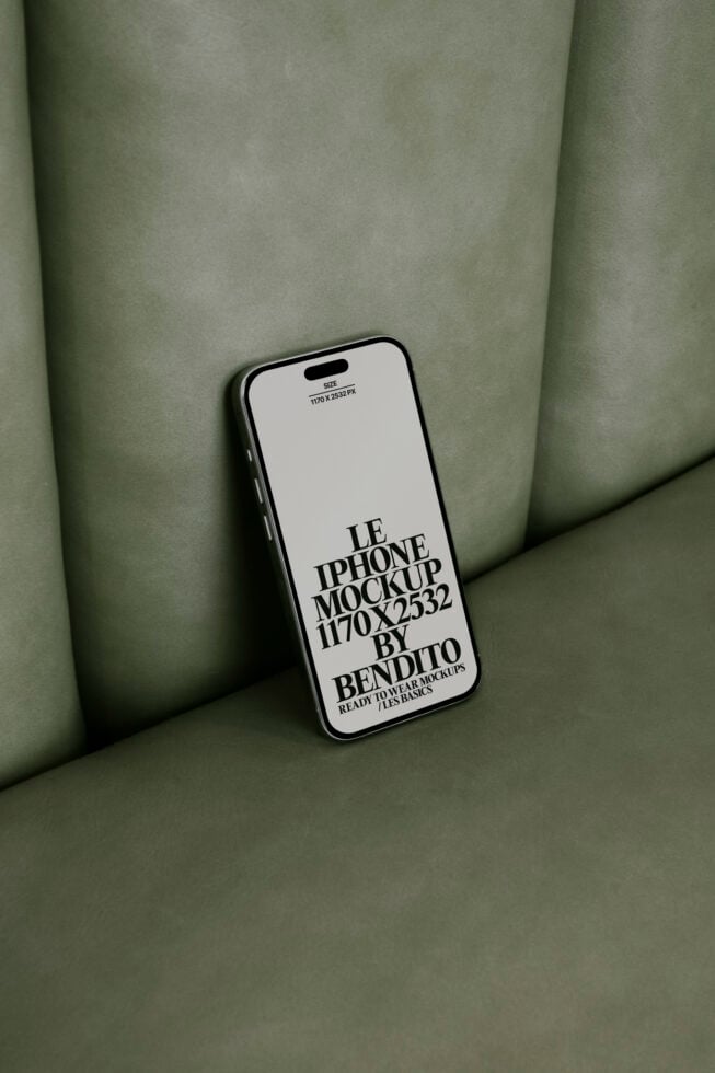 Le iPhone LB25W09 Mockup