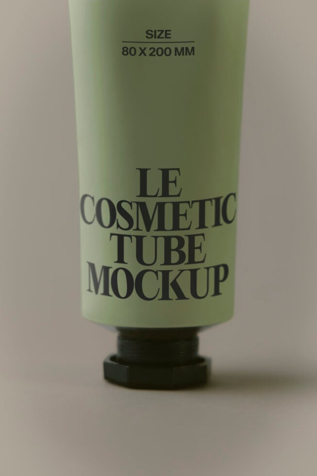 Le Cosmetic Tube LB26W36 Mockup preview 4