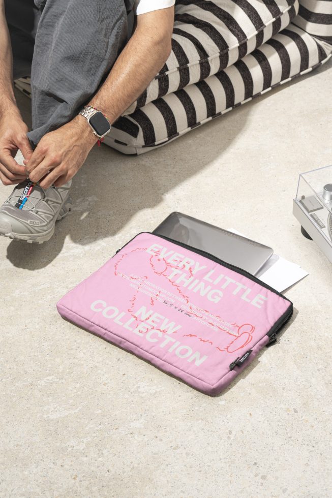 Laptop Case ELT Mockup preview 4