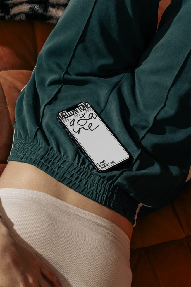 iPhone MT02 Mockup