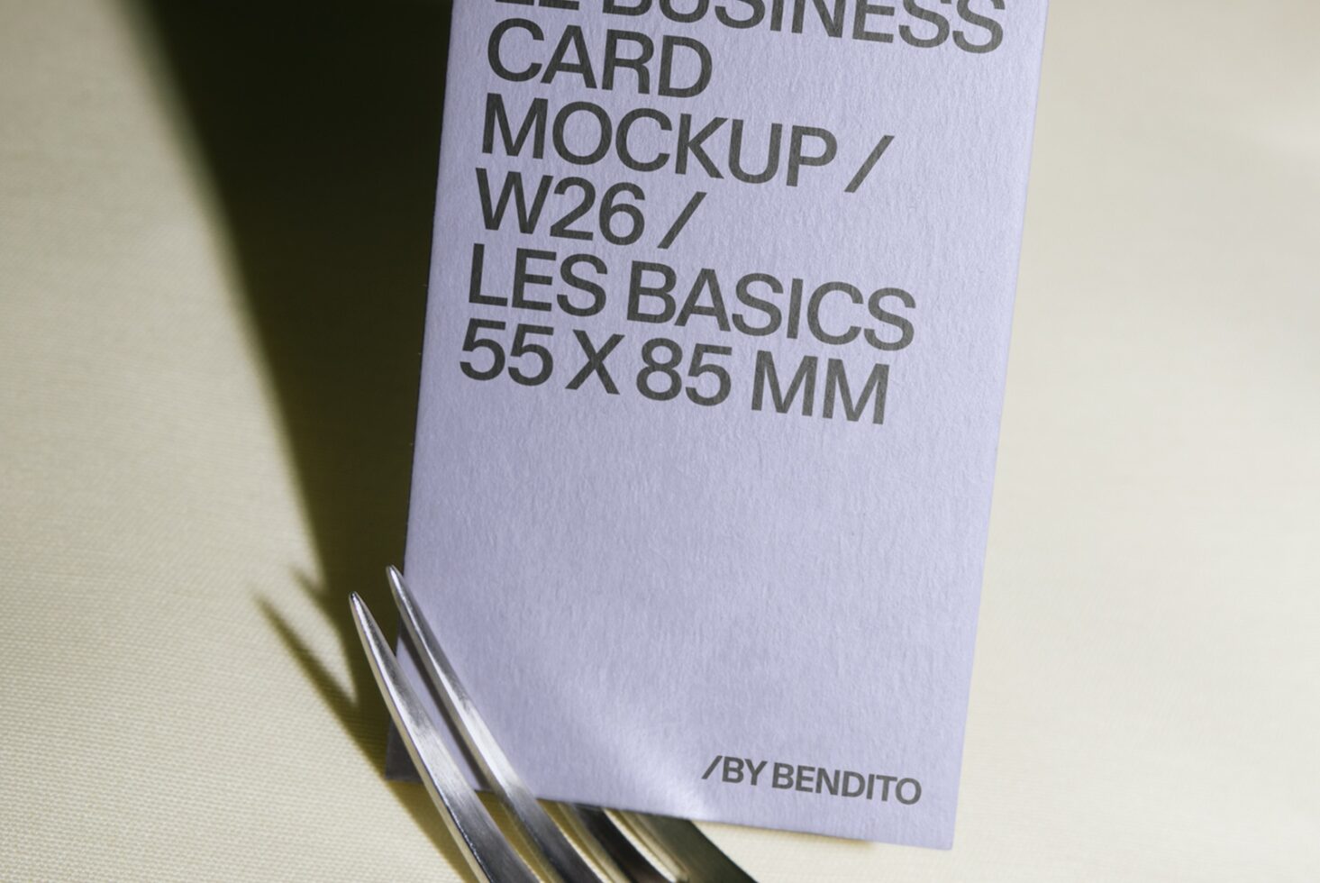 Le Business Card LB26W2601 Mockup preview 2