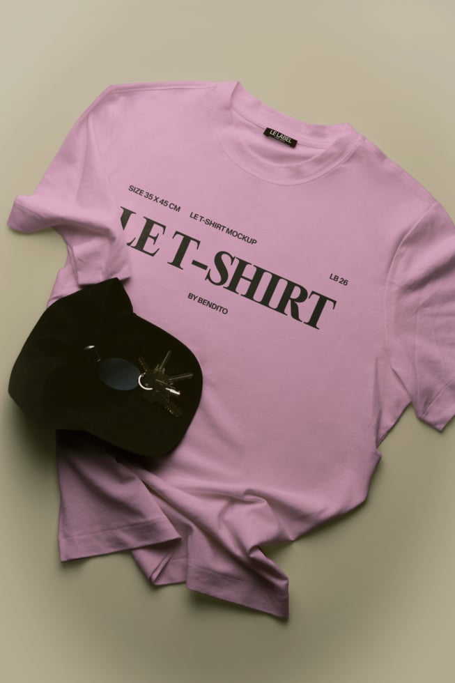 Le T-Shirt LB26W40 Mockup preview 4