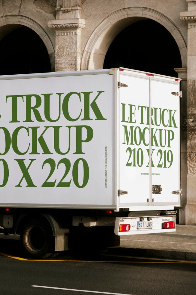 Le Truck LB26W07 Mockup preview 4
