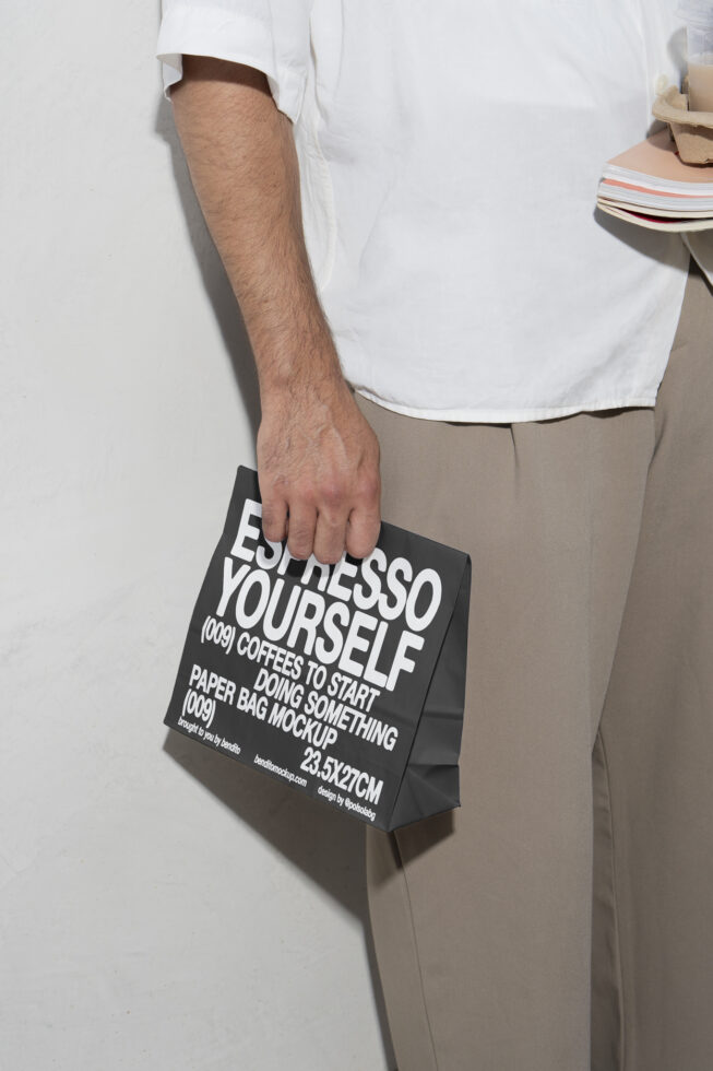 Paper Bag EY Mockup preview 4