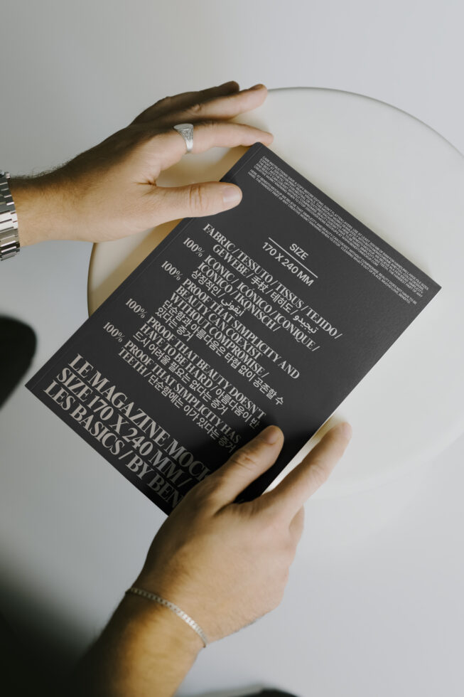Le Magazine LB25W15 Mockup preview 4