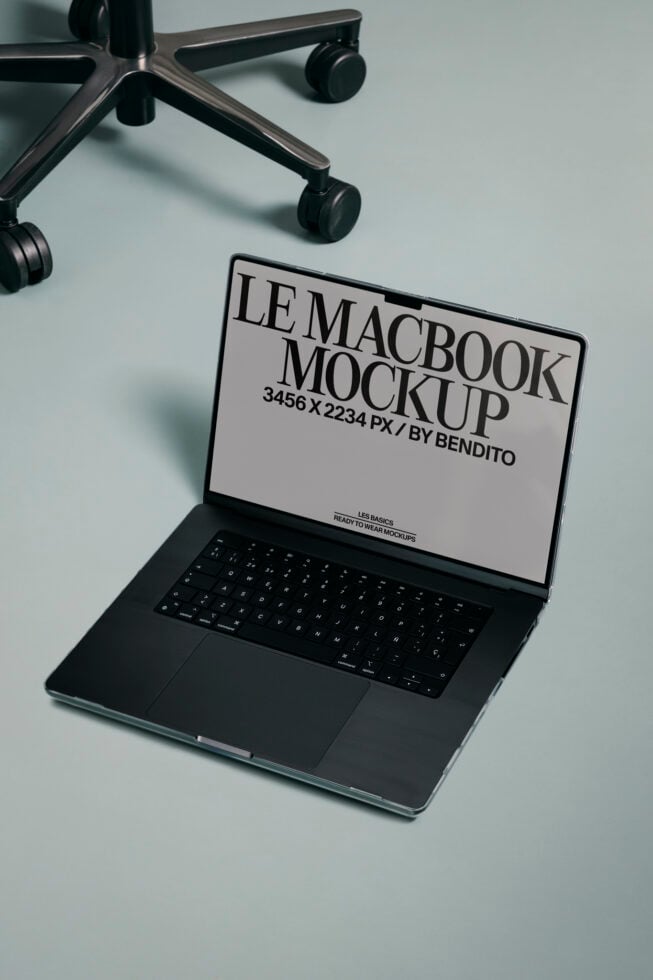 Le MacBook LB26W07 Mockup