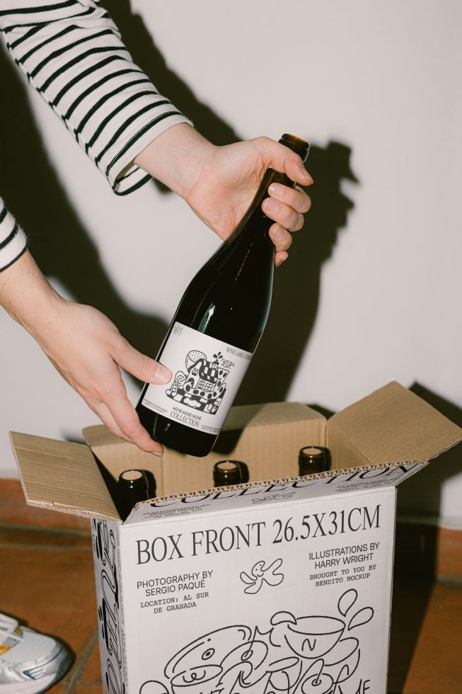 Wine Bottle WWW05 Mockup