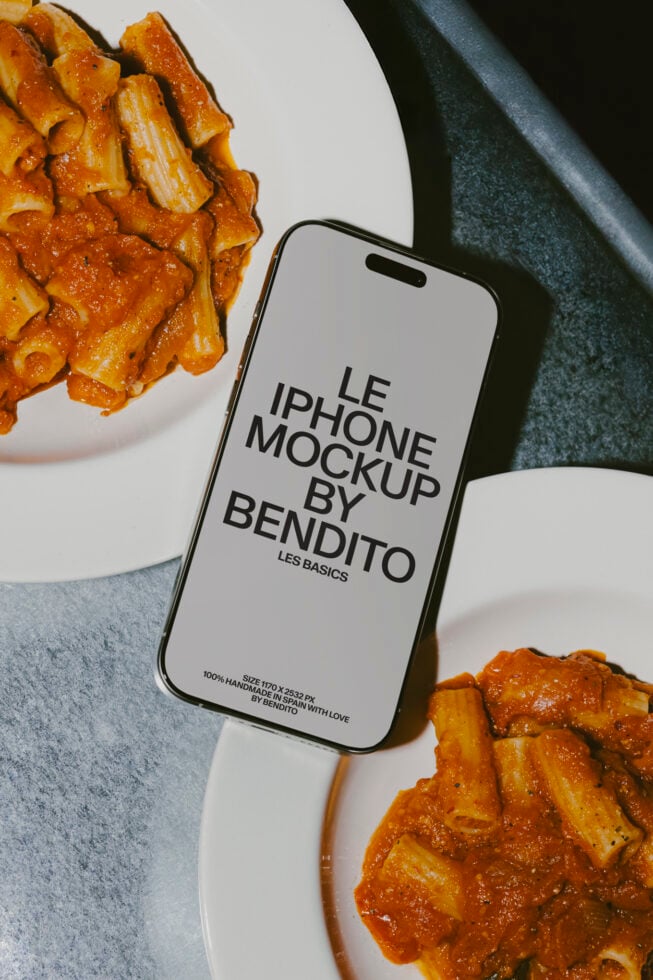 Le iPhone LB26W0403 Mockup