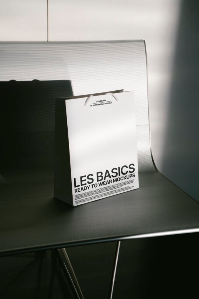 Le Shopping Bag LB25W0201 Mockup