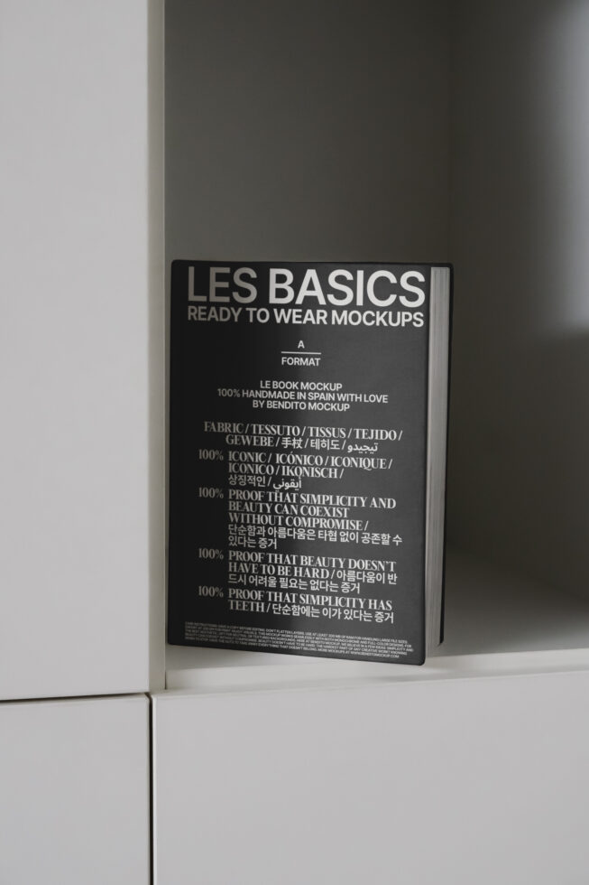 Le Book LB25W0202 Mockup preview 4