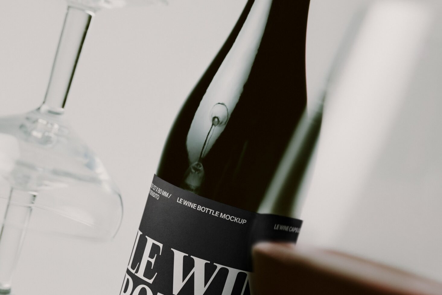 Le Wine Bottle LB26W2104 Mockup preview 2