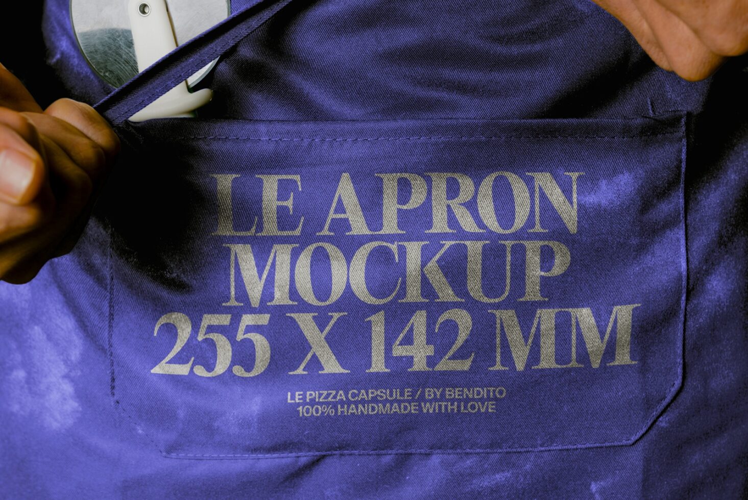 Le Apron LB26W28 Mockup preview 2