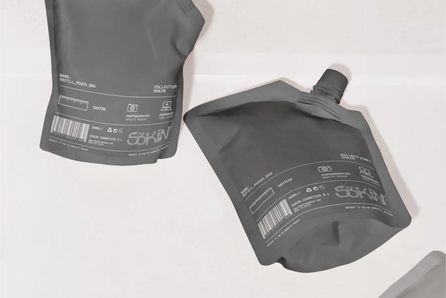 Refill Pouch Bag SS01 Mockup preview 2