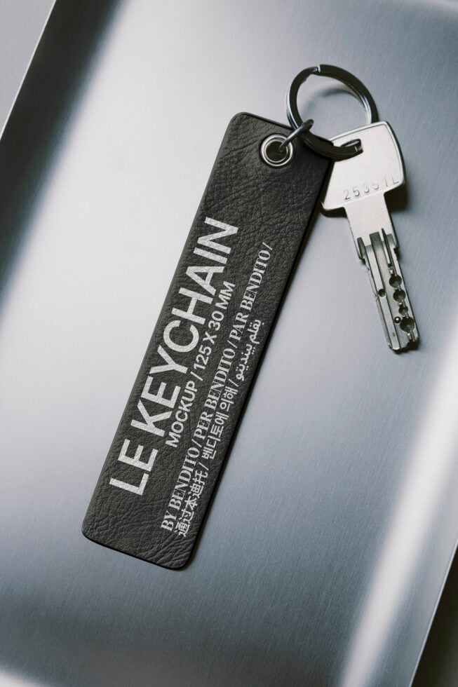 Le Keychain LB25W31 Mockup preview 4