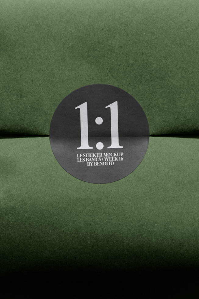 Le Sticker LB26W16 Mockup preview 4