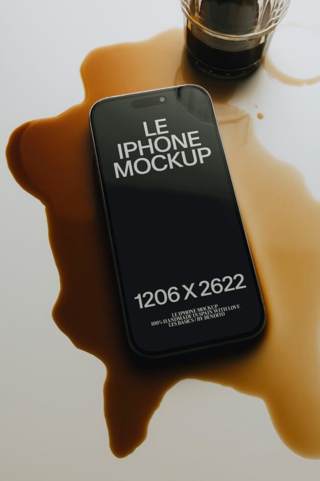 Le iPhone LB26W37 Mockup