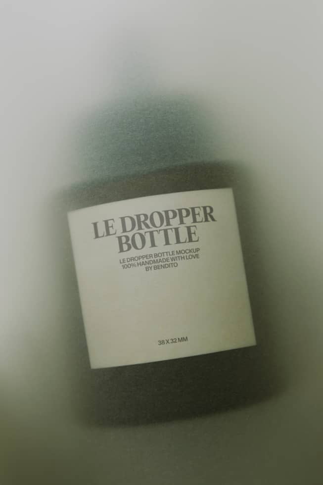 Le Dropper Bottle LB26W39 Mockup