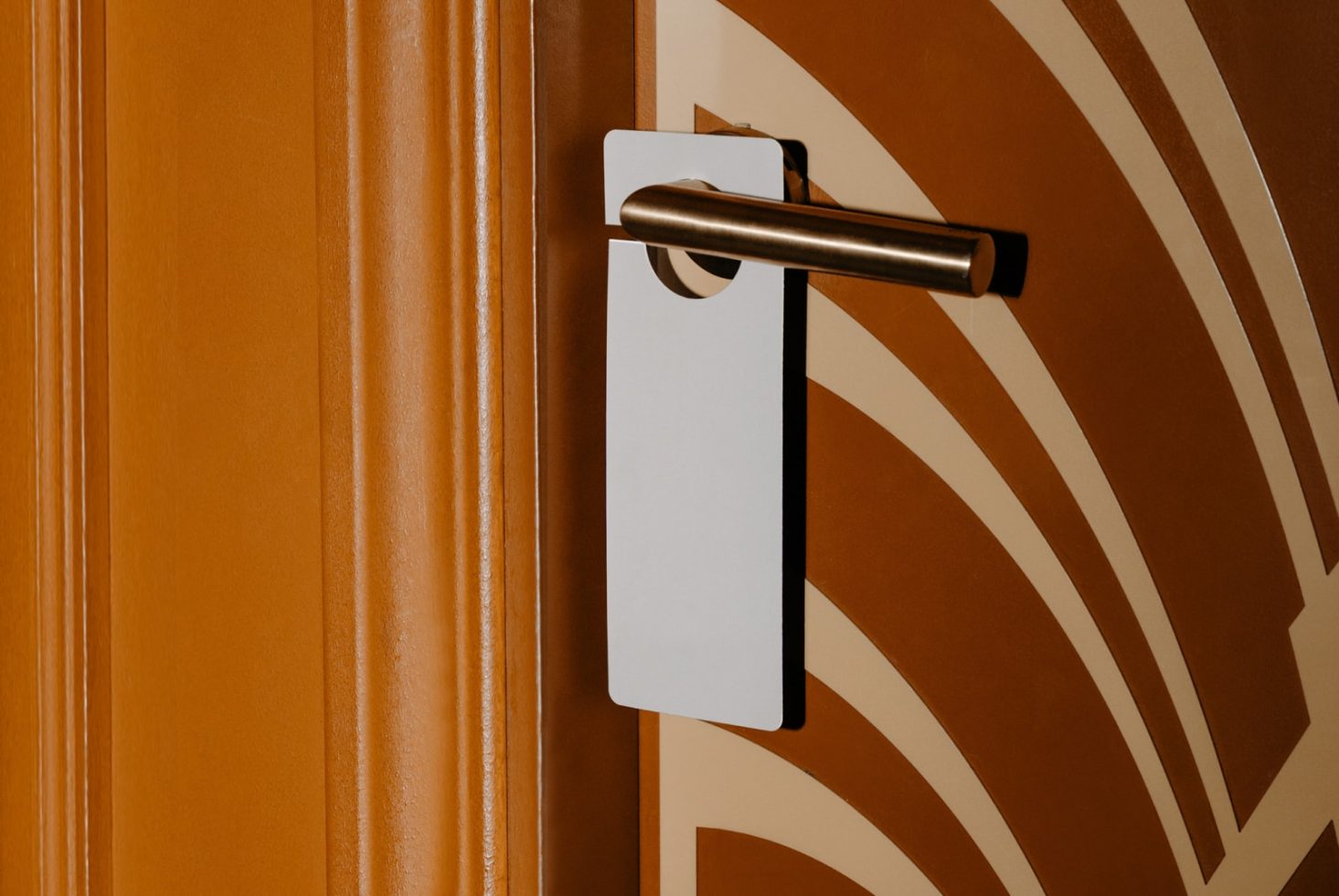 Door Hanger MS Mockup preview 2