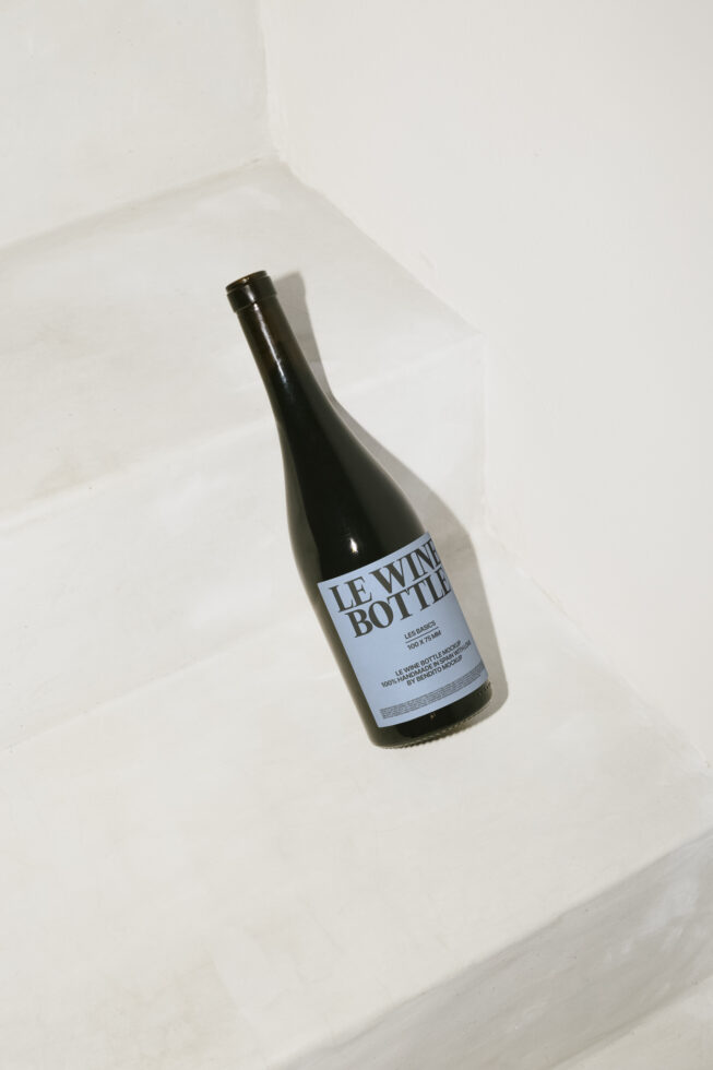 Le Wine Bottle LB25W1601 Mockup preview 4