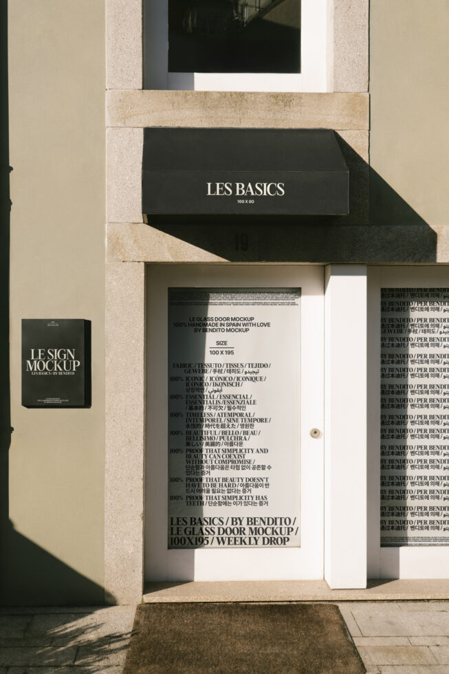 Le Store Front LB25W0701 Mockup