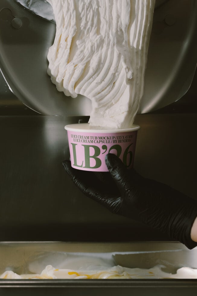 Le Ice Cream Tub LB26W2401 Mockup preview 4