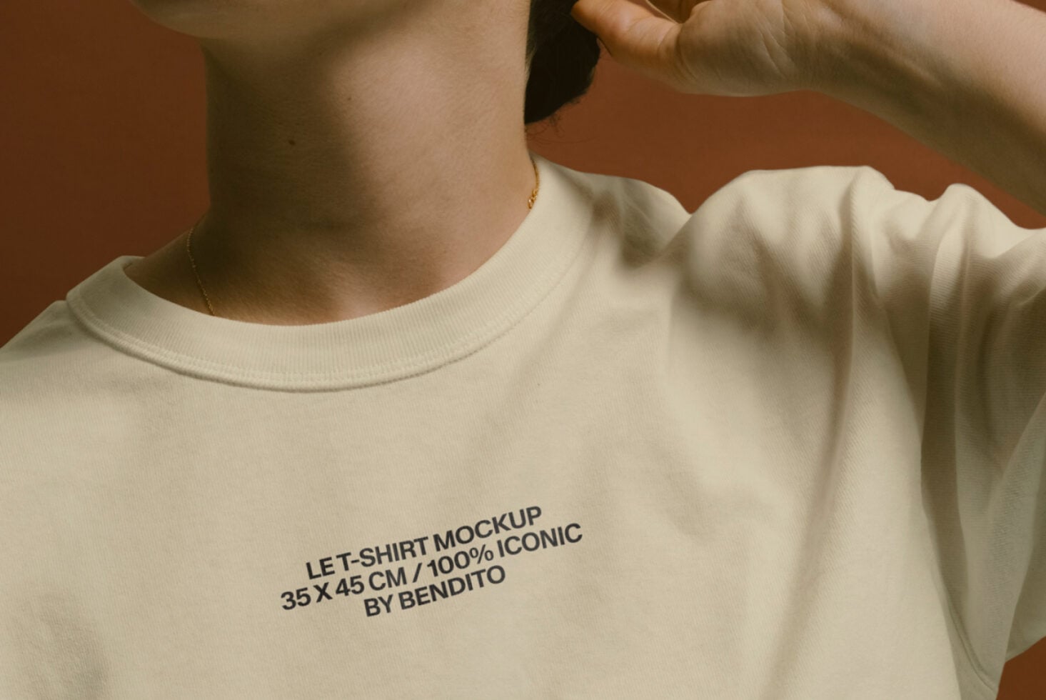 Le T-Shirt LB26W01 Mockup preview 2