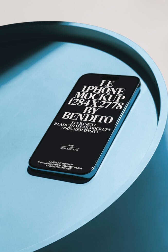 Le iPhone LB25W0501 Mockup preview 4