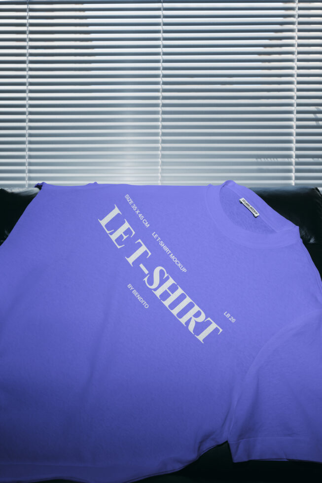 Le T-Shirt LB26W34 Mockup preview 4