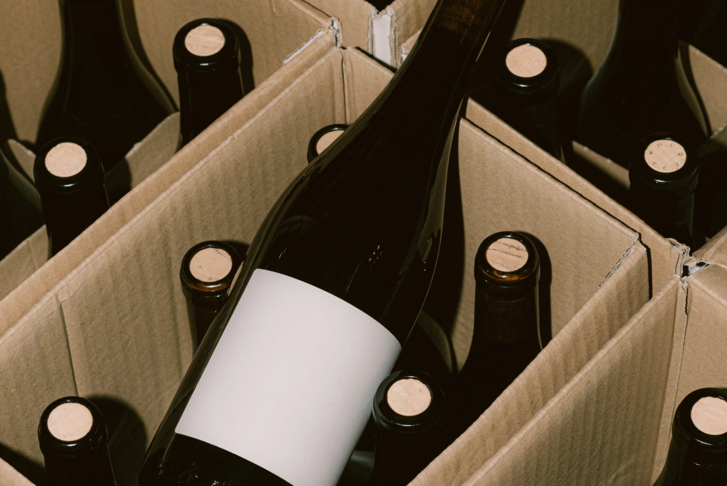 Wine Bottle WWW02 Mockup preview 2