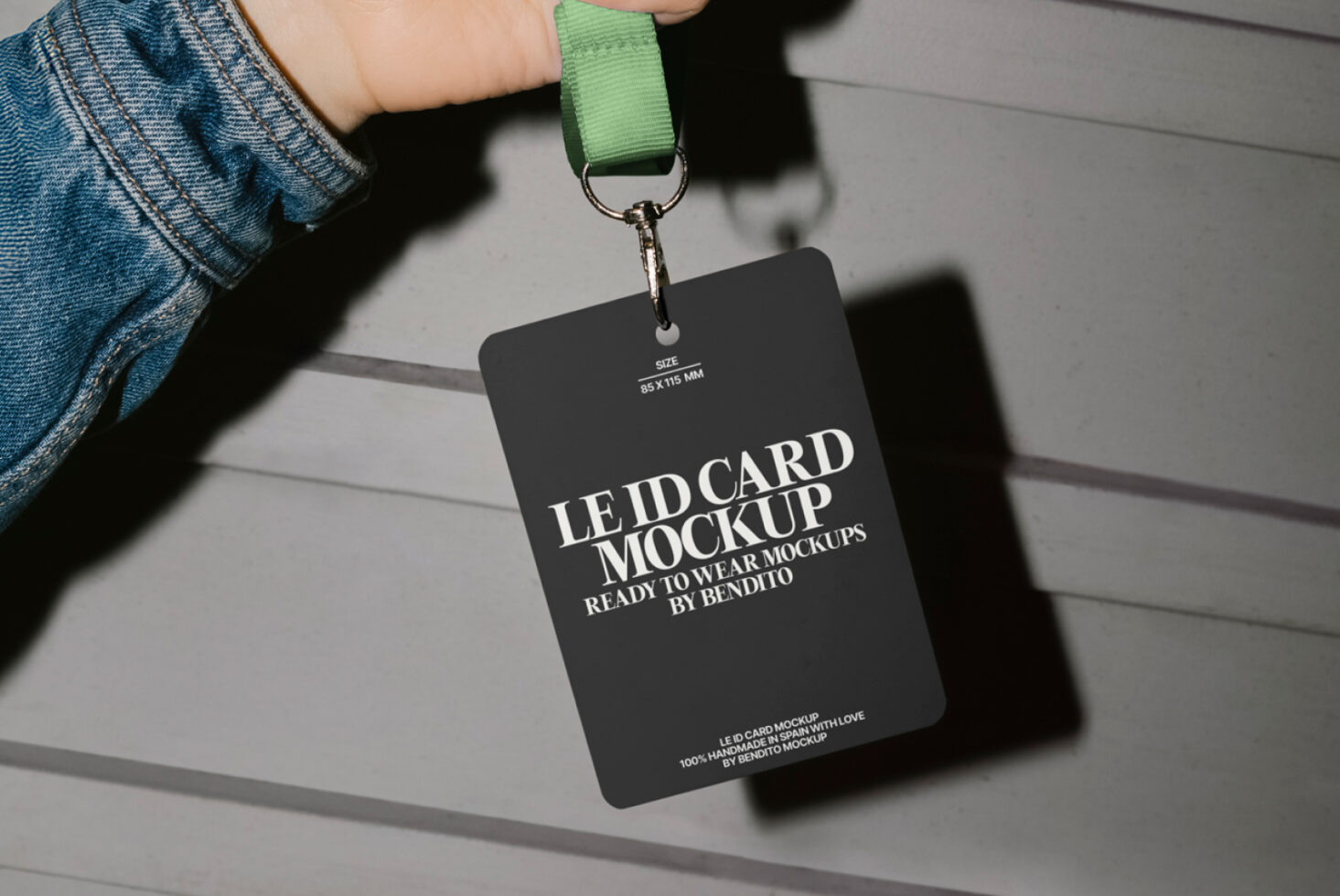 Le ID Card LB25W15 Mockup preview 2