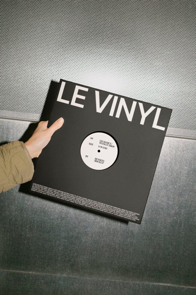 Le Vinyl LB25W09 Mockup preview 4