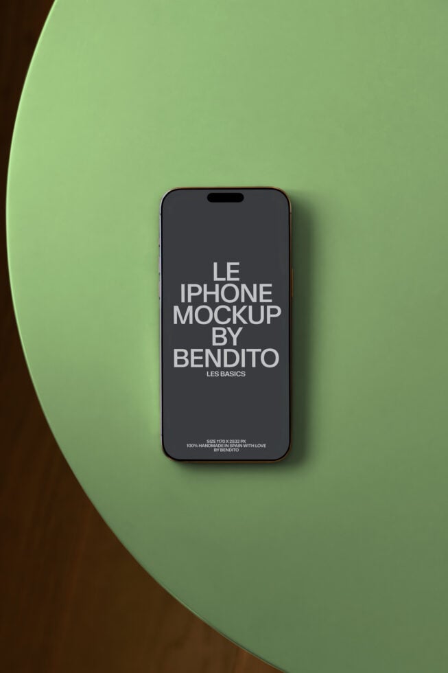 Le iPhone LB26W26 Mockup preview 4