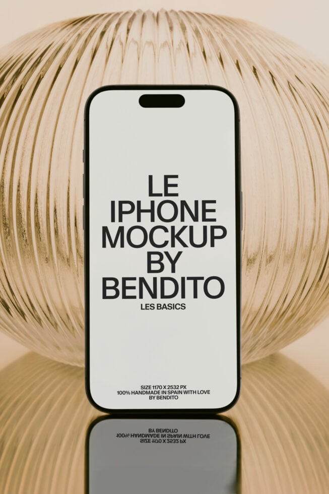 Le iPhone LB26W0203 Mockup