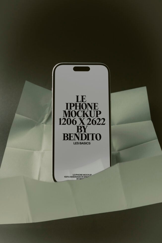 Le iPhone LB26W39 Mockup