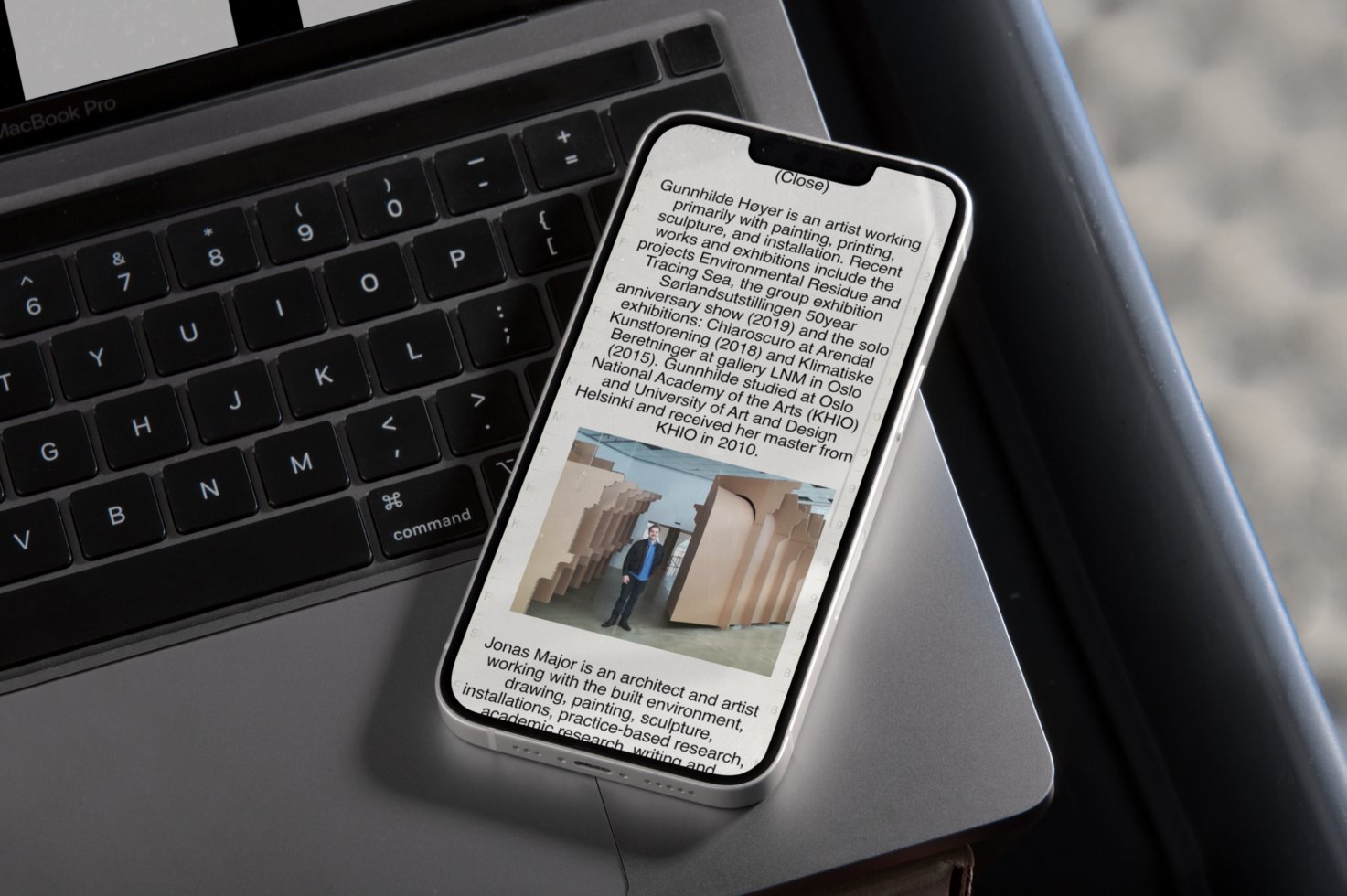 Iphone C03 Mockup 031