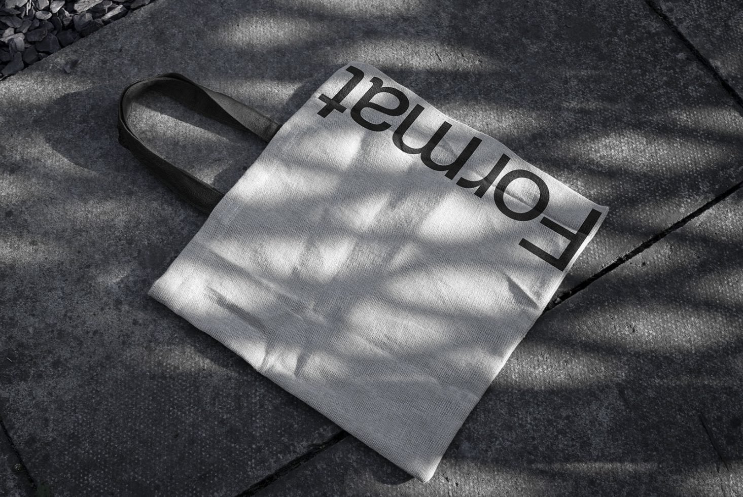 Format B2 Cloth Bag Mockup 01