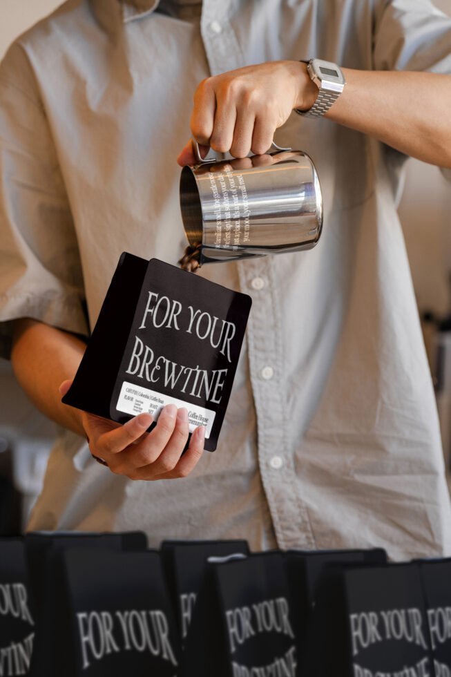 S#4 FYB Coffee Bag 03 Mockup preview 5