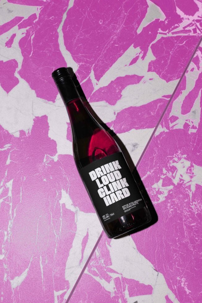 CLINK WINE BOTTLE 02