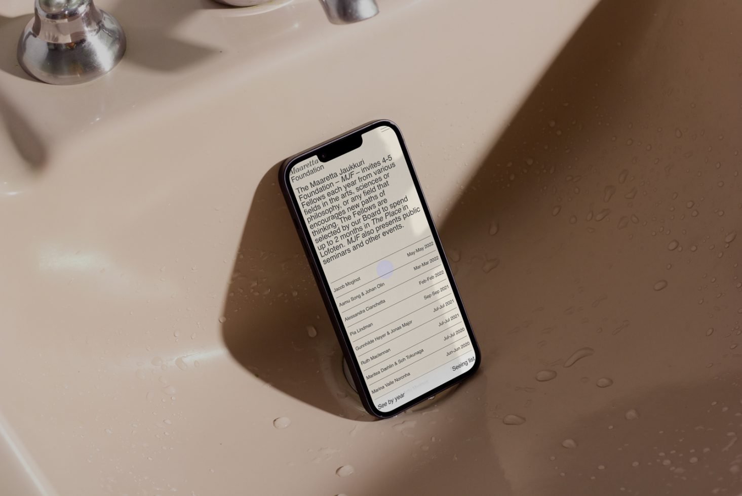 Iphone Mockup C04 004